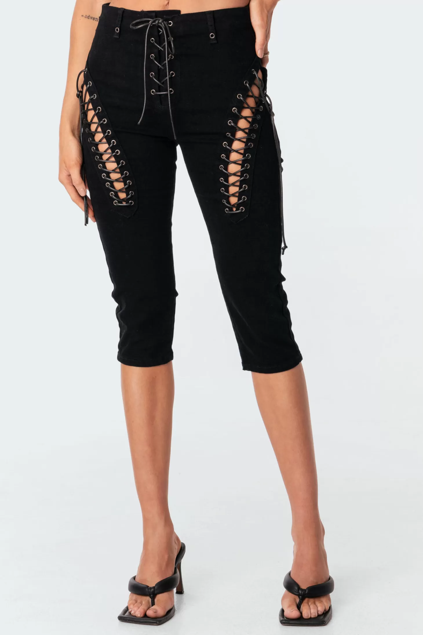 edikted Alexiss Lace-Up Capri Jeans* Jeans | Jeans