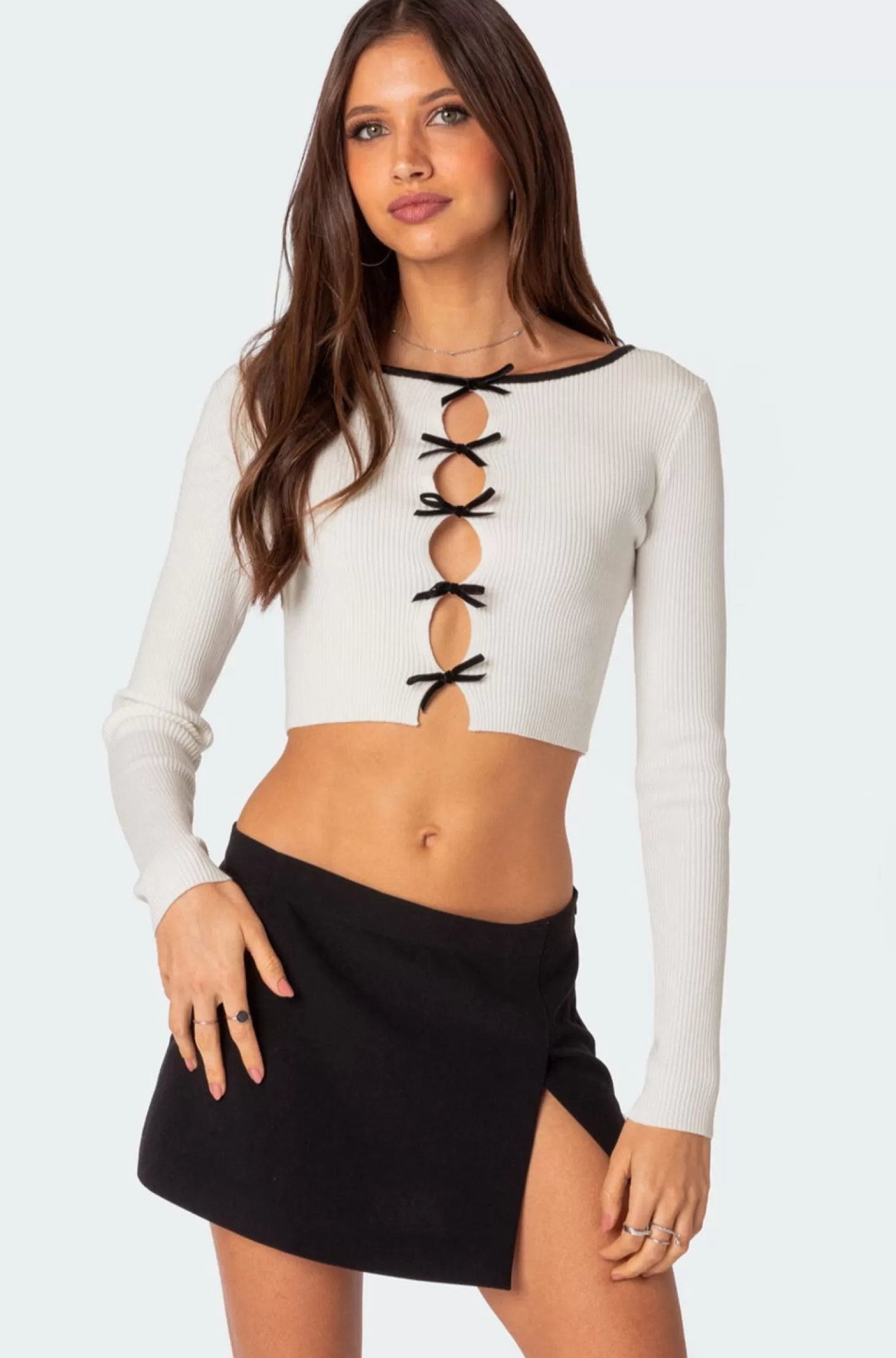 edikted Billy Bow Cut Out Ribbed Crop Top* Crop Tops | Long Sleeve Tops