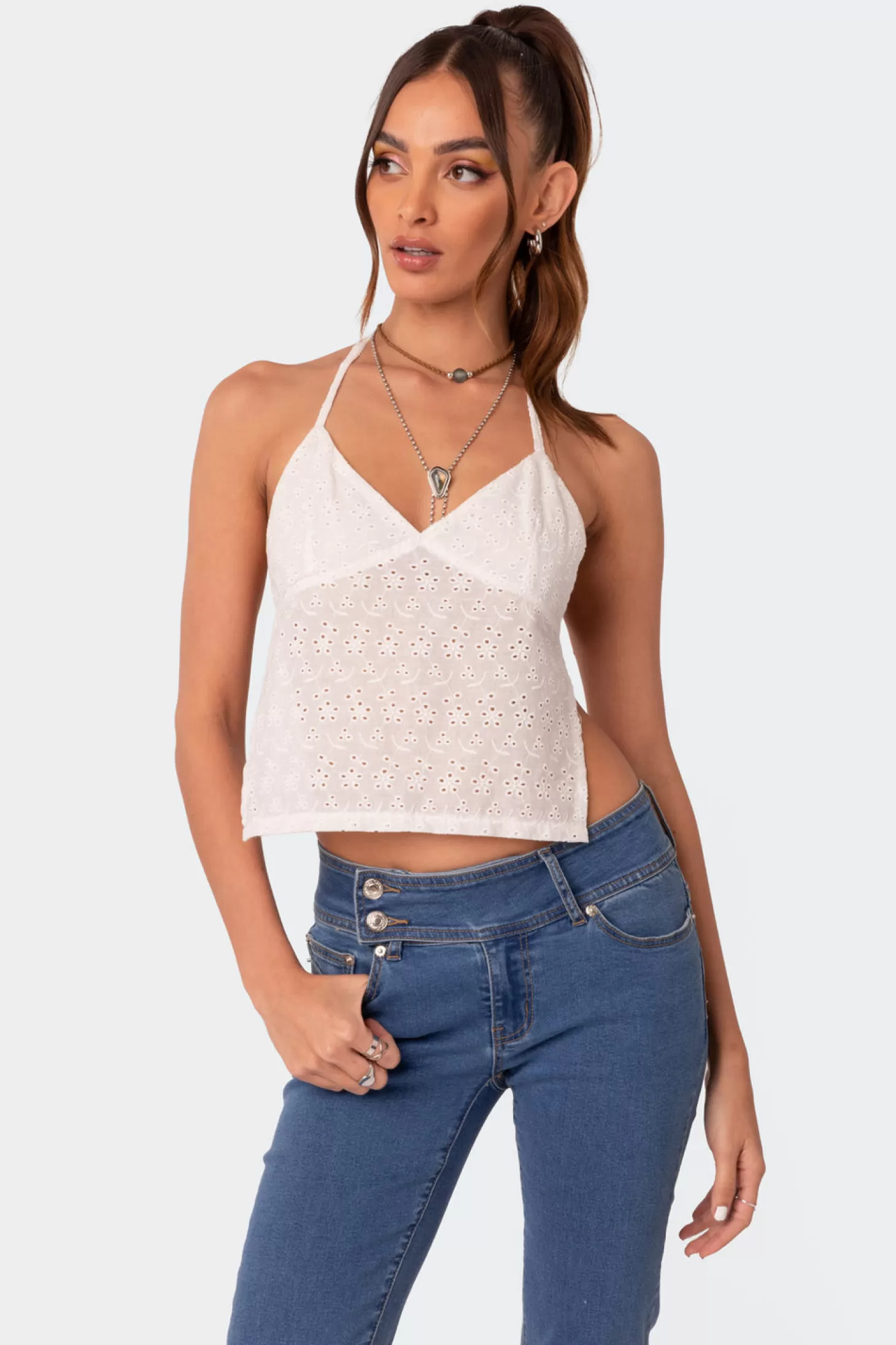 edikted Courtney Lacey Open Back Top* Crop Tops