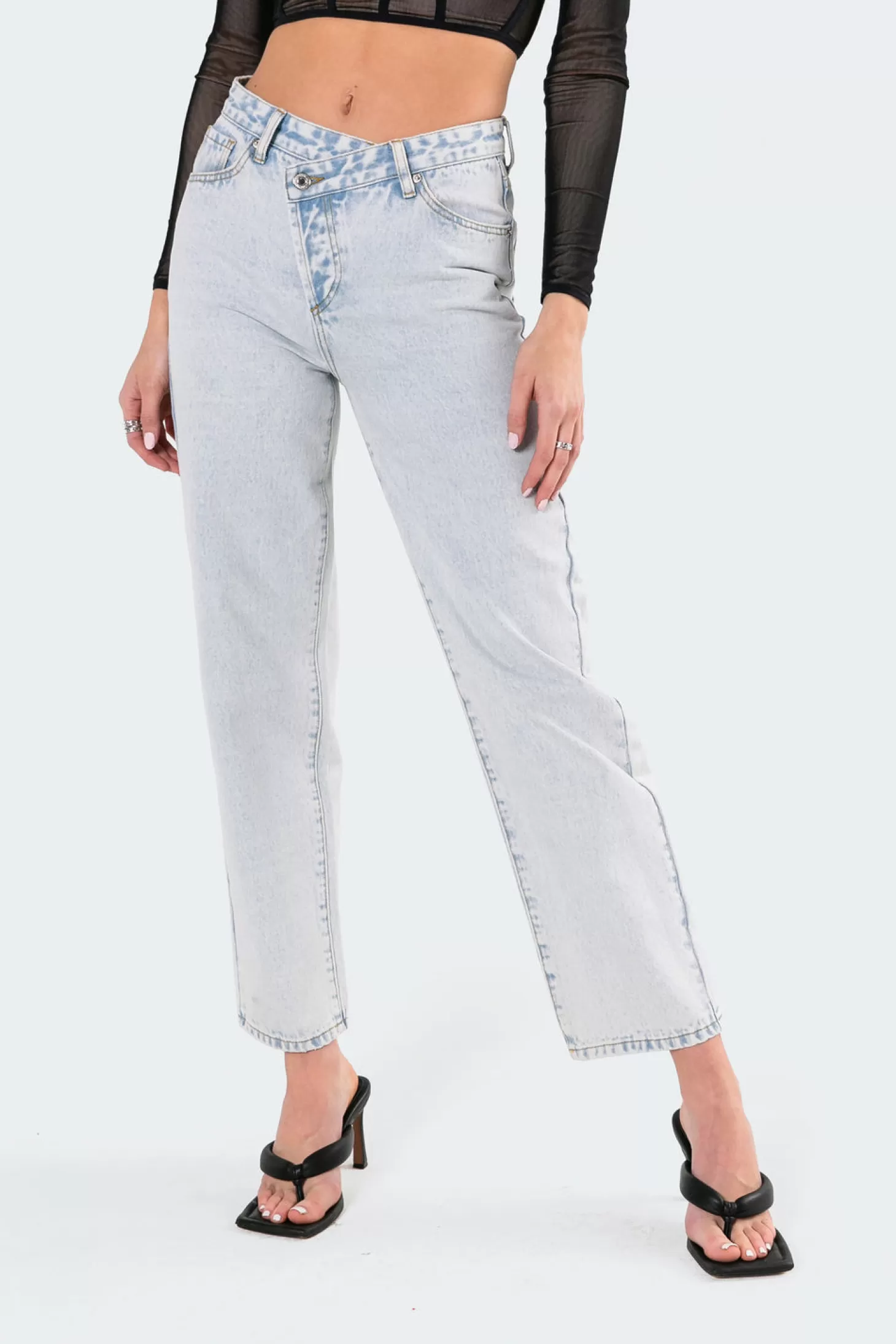 edikted Crossed Over Mom Jeans* Jeans | Jeans