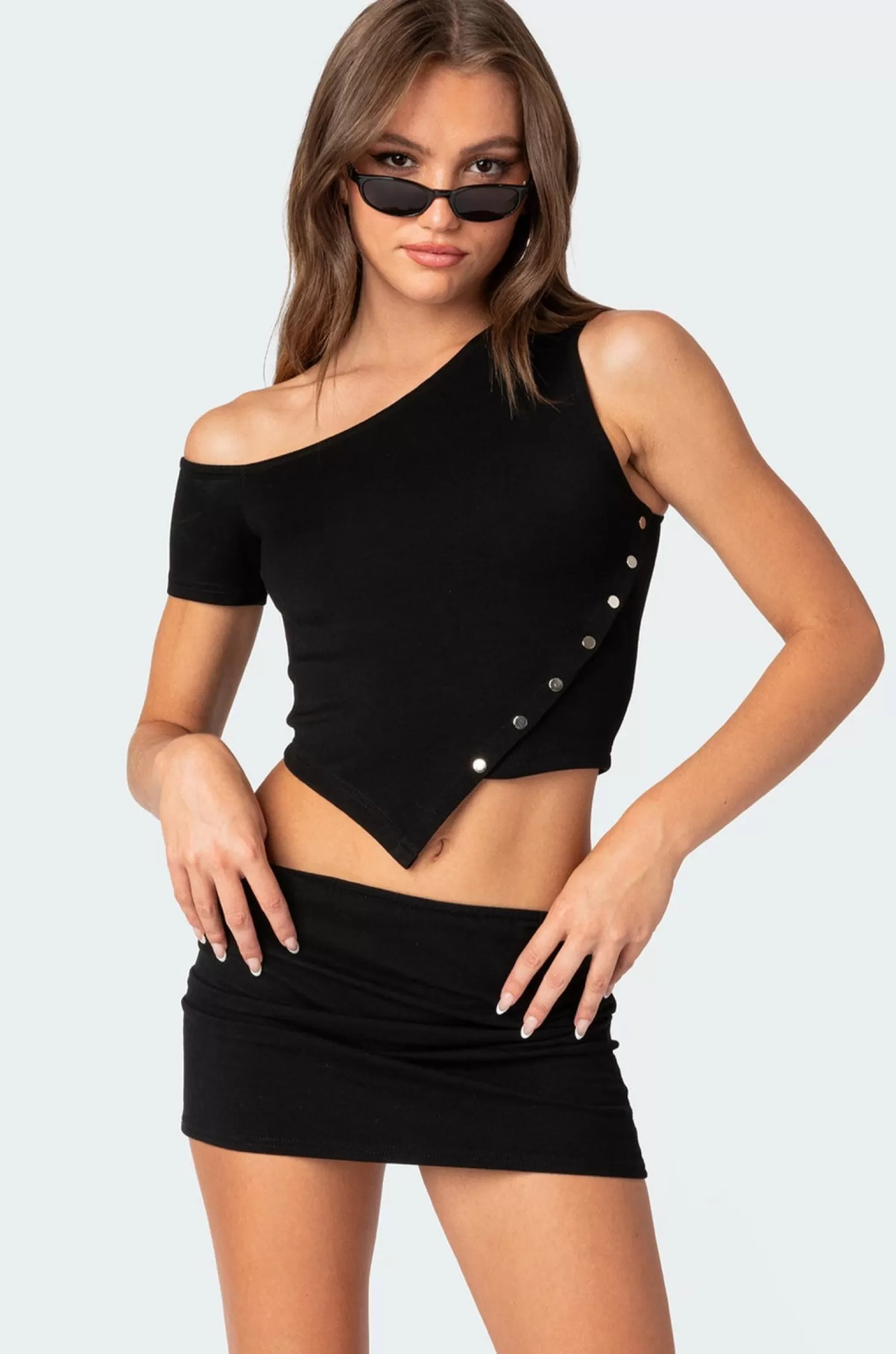 edikted Eclipse Asymmetric Top* Crop Tops