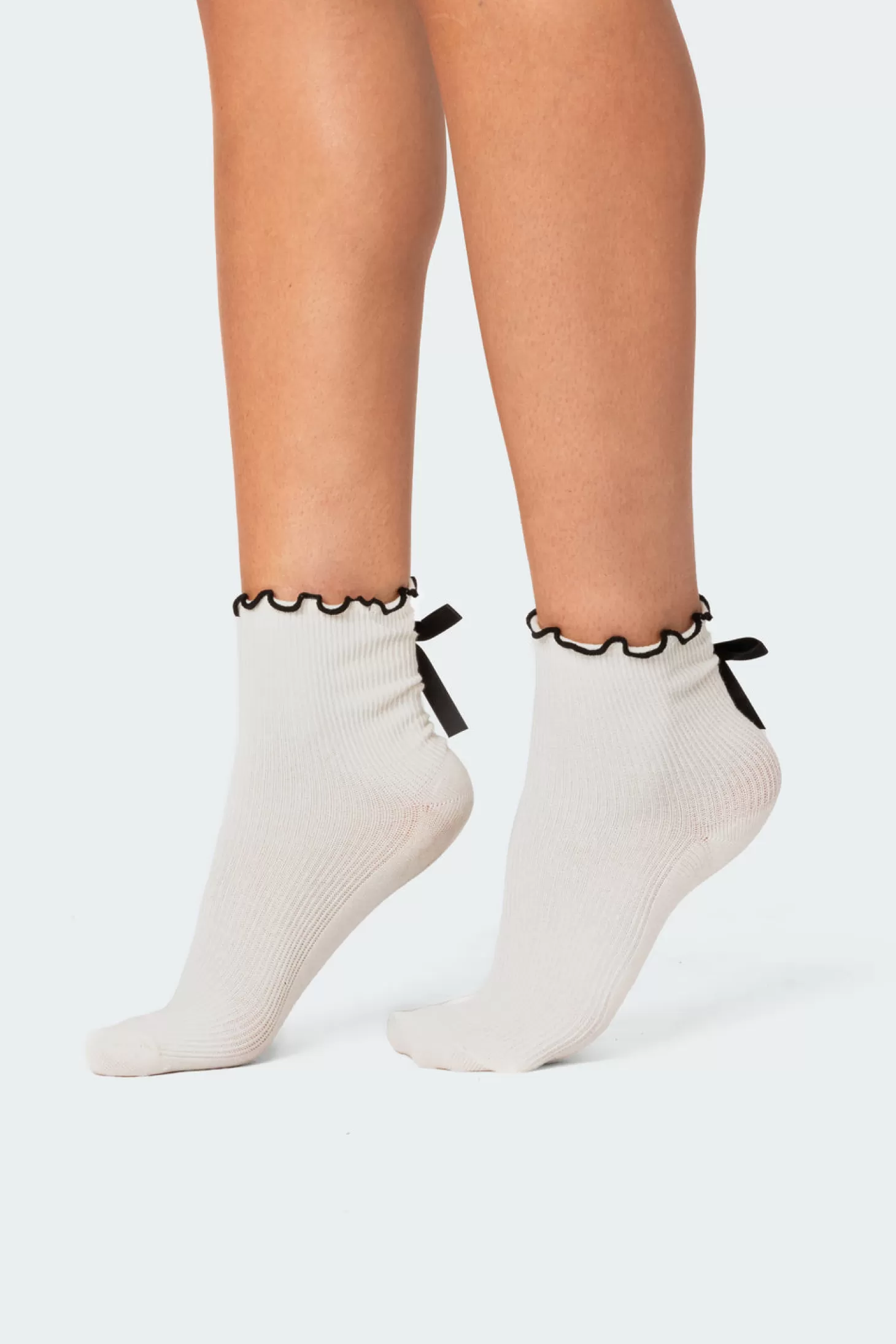 edikted Frill & Bow Socks* Socks & Tights