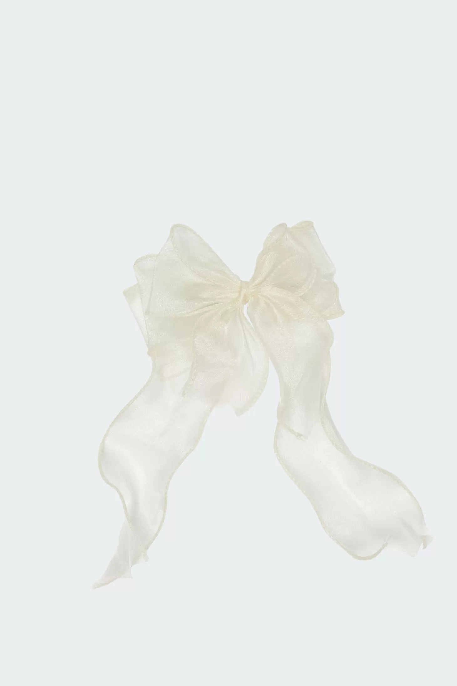 edikted Frilled Bow Hair Clip* Hair Accessories