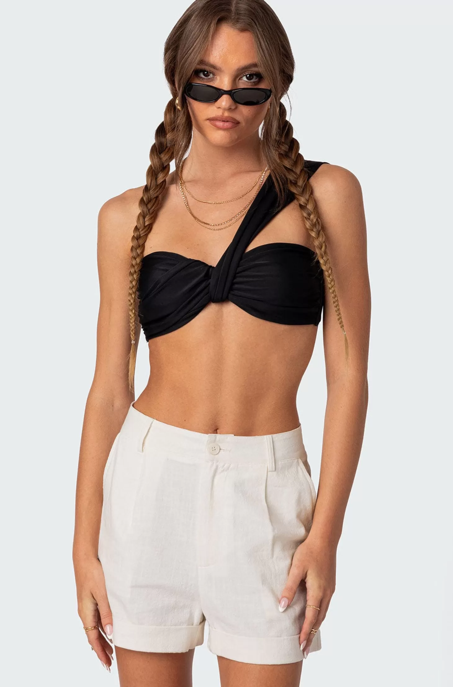 edikted Keenan Asymmetric Bralette* Crop Tops