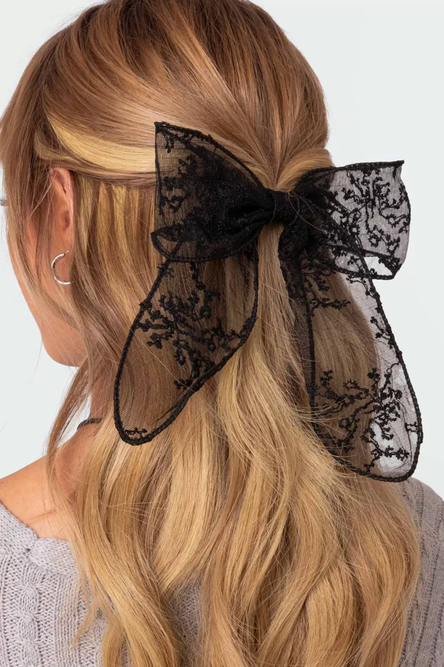 edikted Lace Bow Hair Clip* Hair Accessories