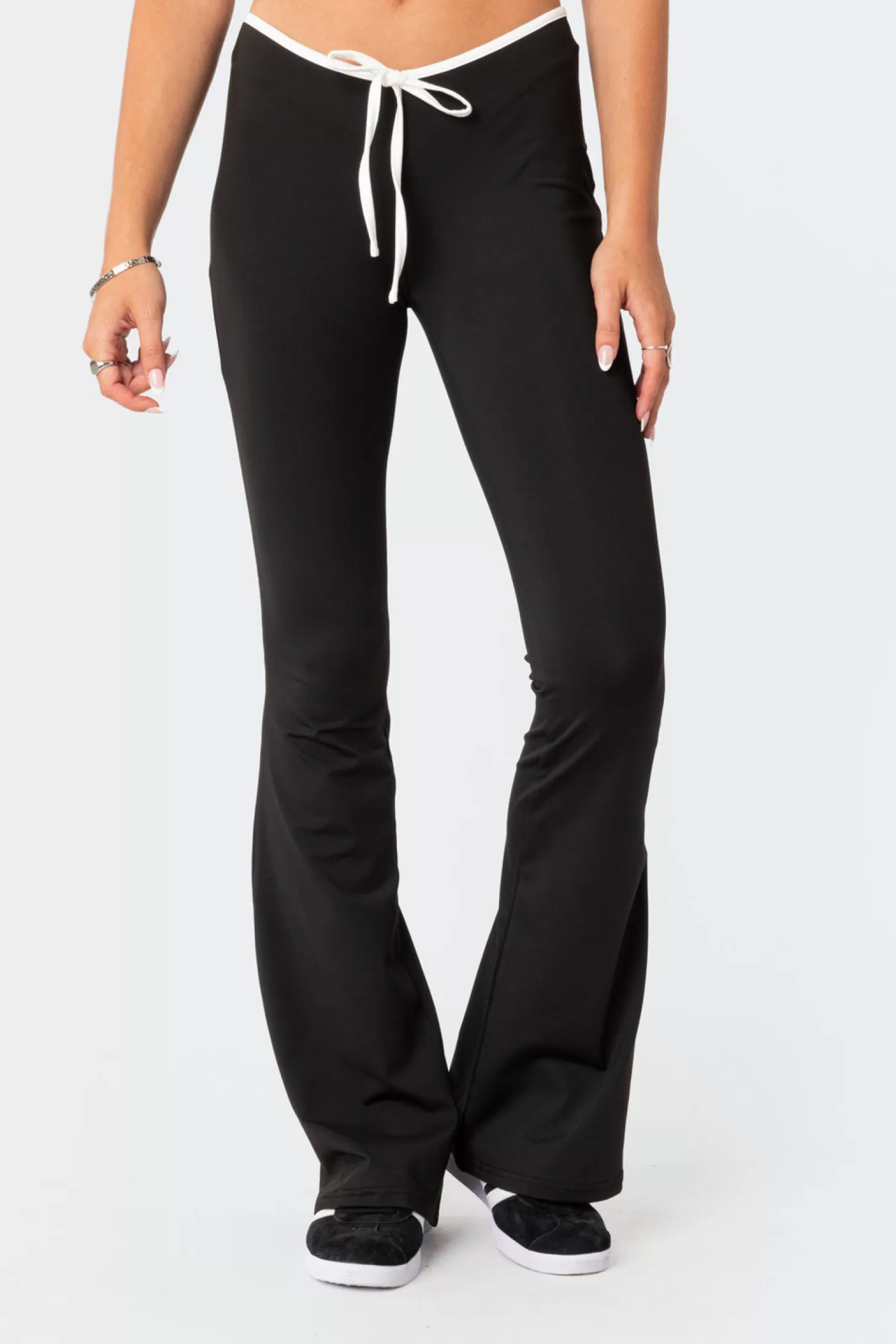 edikted Leighton Contrast Tie Flared Pants* Pants | Pants