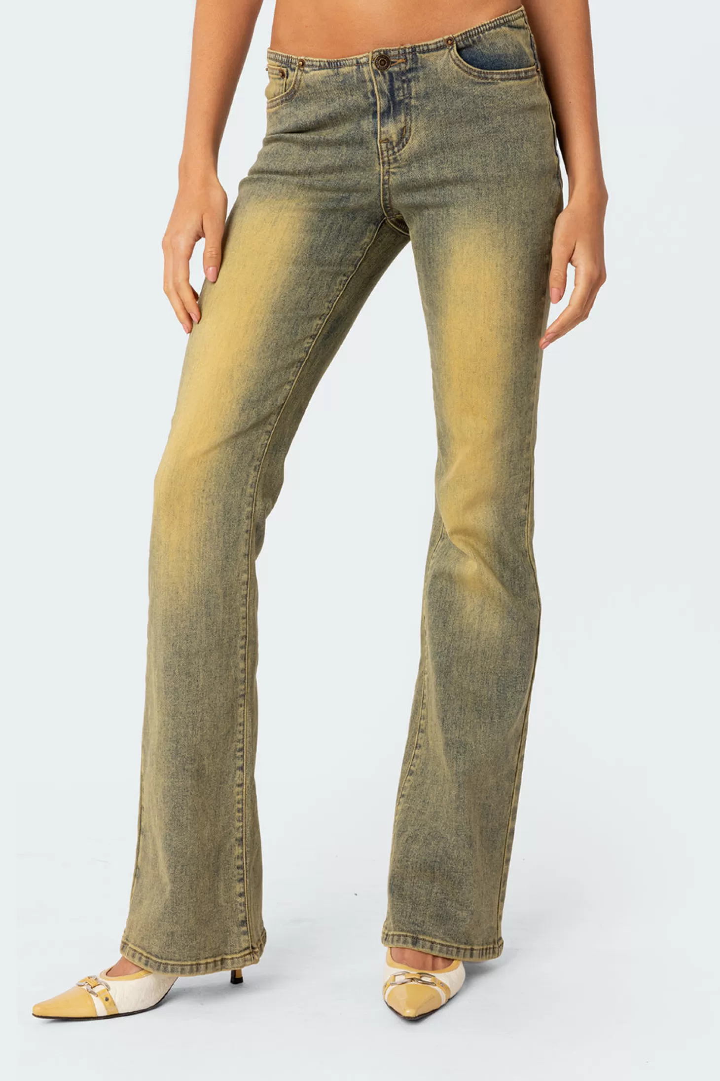 edikted Maris Low Rise Washed Flared Jeans* Jeans | Jeans