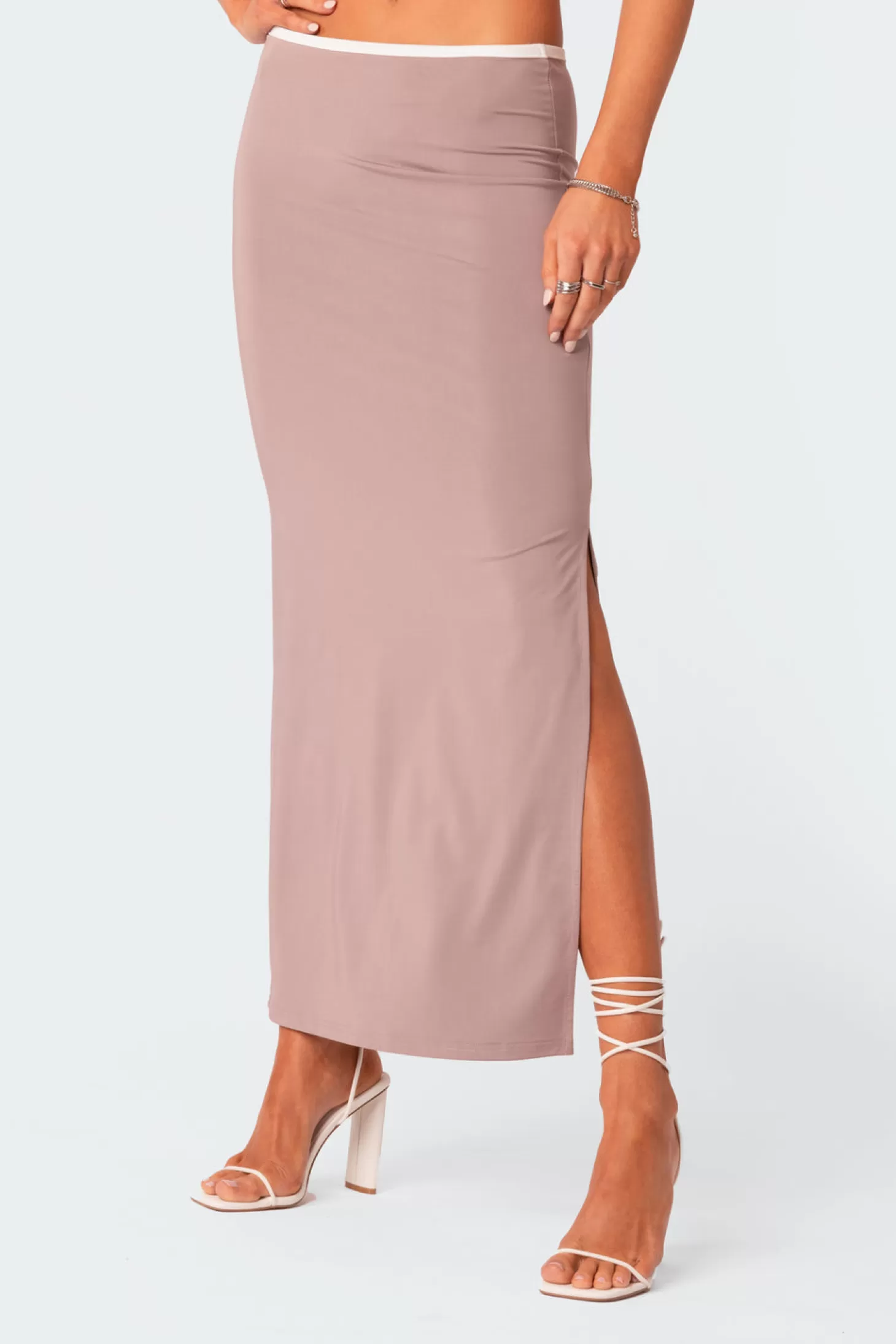 edikted Nadia Side Slitted Maxi Skirt* Skirts | Skirts