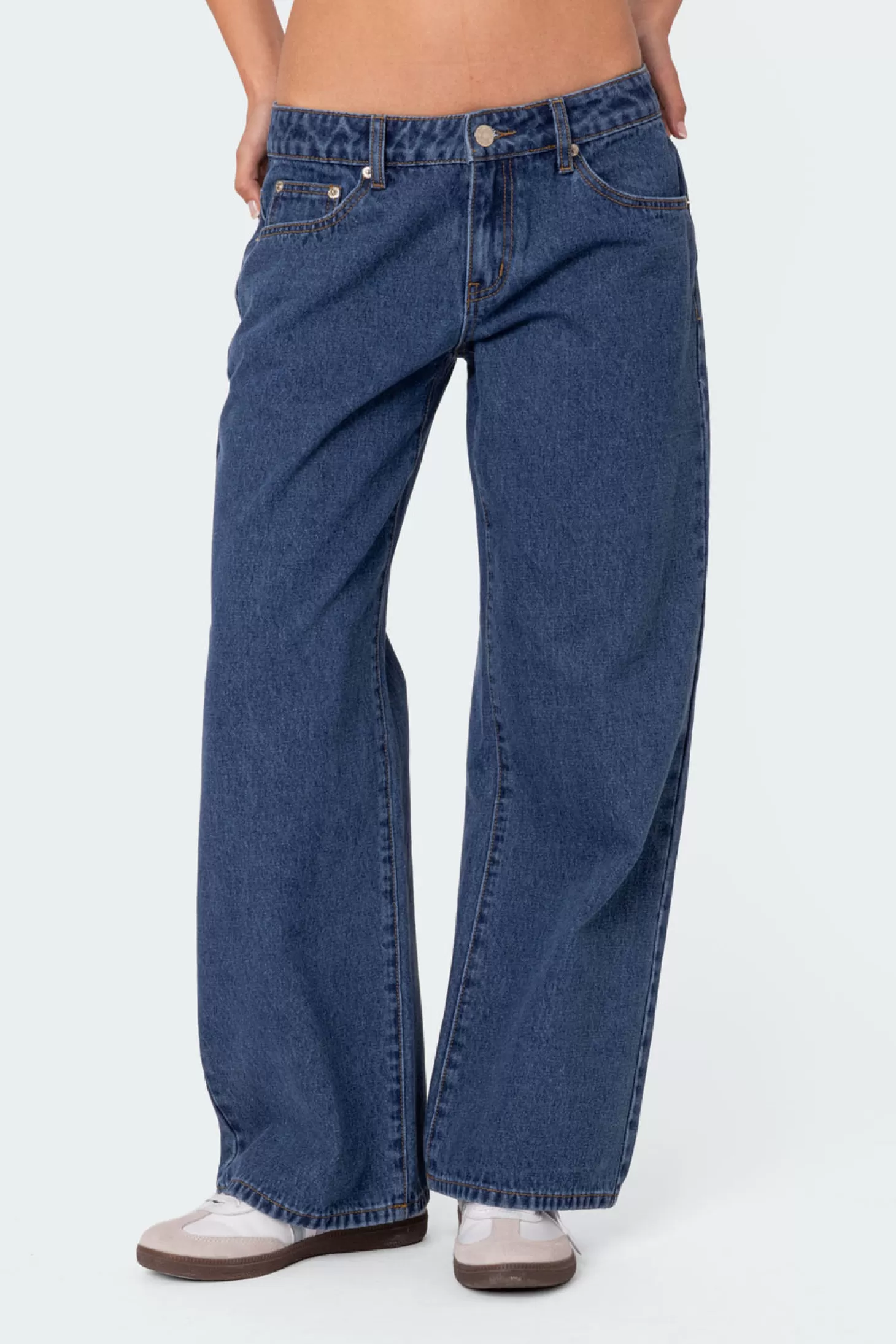 edikted Petite Raelynn Washed Low Rise Jeans* Jeans | Jeans