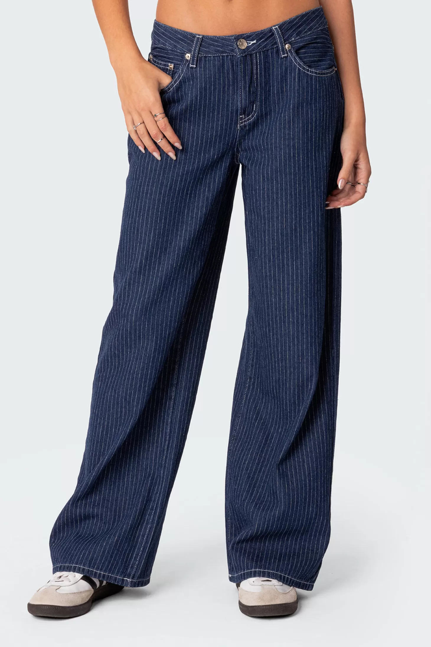 edikted Pinstripe Low Rise Jeans* Jeans | Jeans