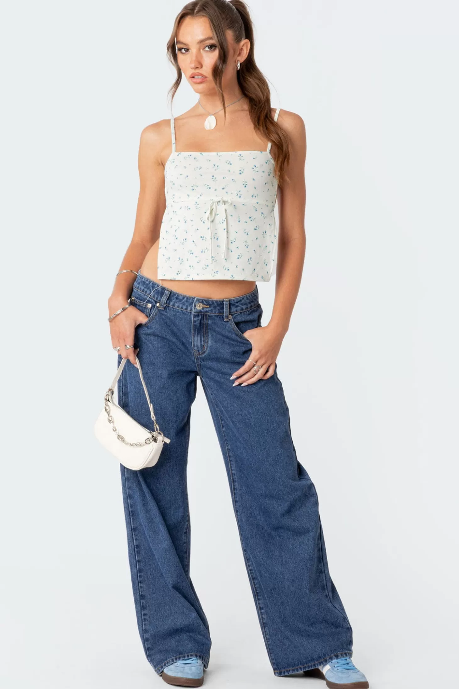 edikted Raelynn Washed Low Rise Jeans* Denim