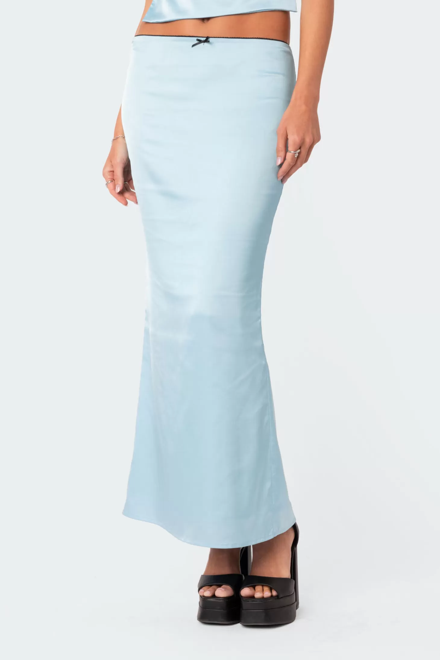 edikted Satin Back Slitted Low Rise Maxi Skirt* Skirts | Skirts