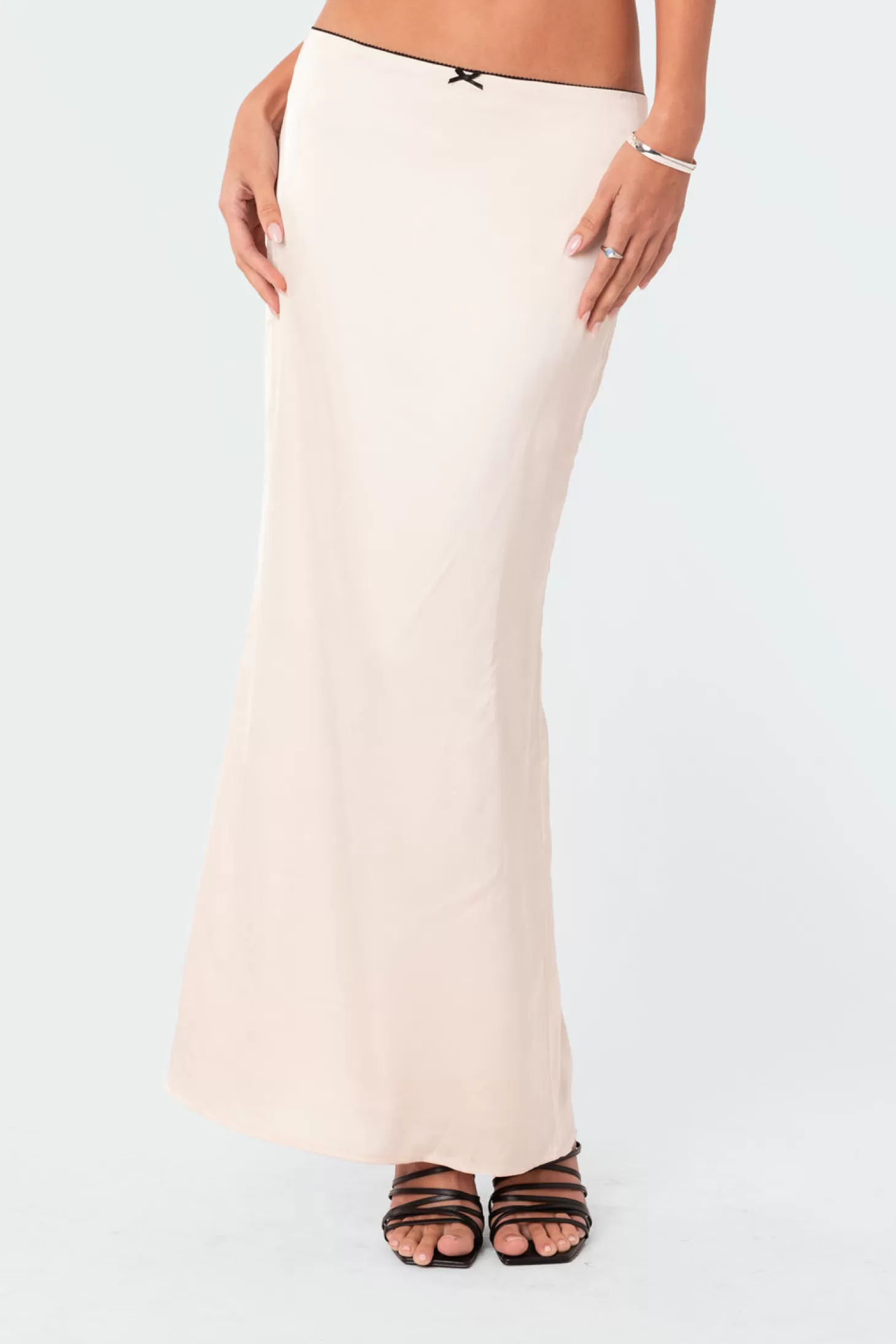 edikted Satin Back Slitted Low Rise Maxi Skirt* Skirts | Skirts